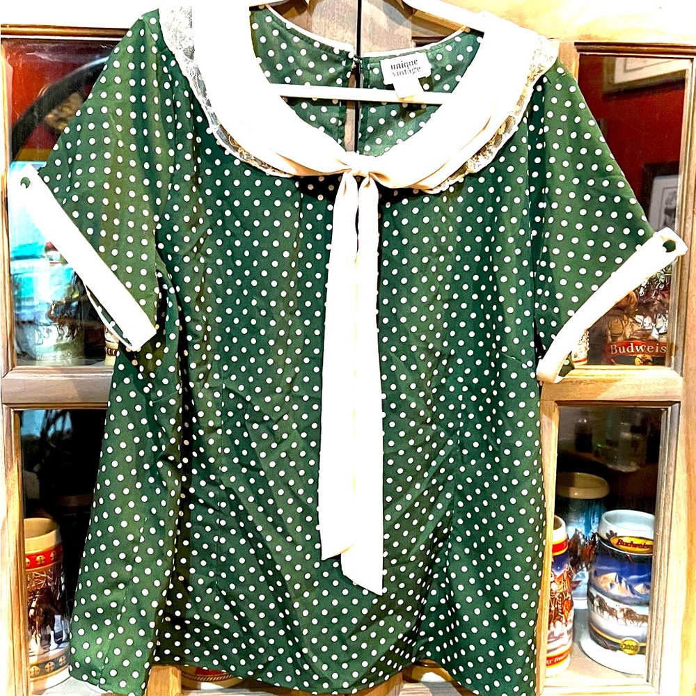 PLUS Unique Vintage tie neck retro top